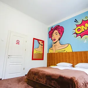 Hostel Pop Art