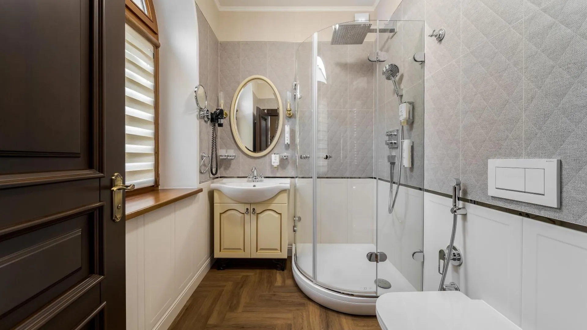Luxury Boutique Andreevskiy Lviv
