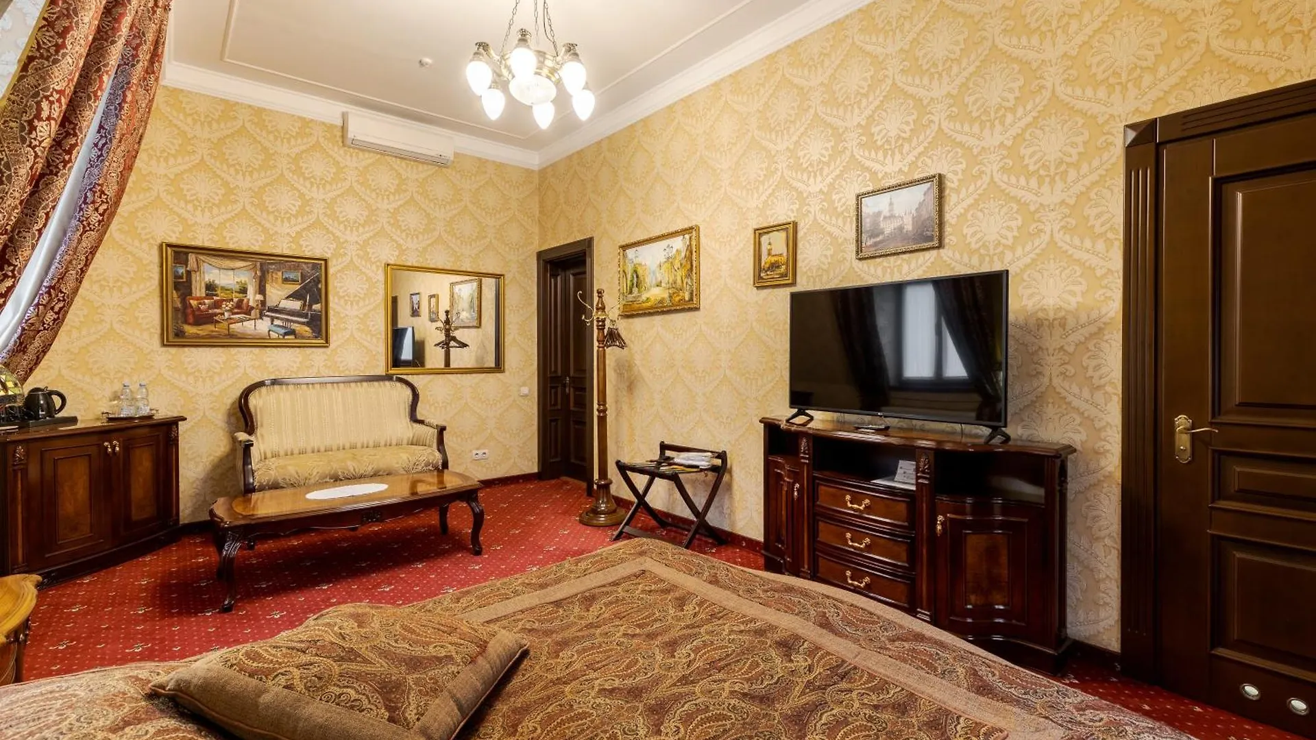 Luxury Boutique Andreevskiy Hotel Lviv Ukraine