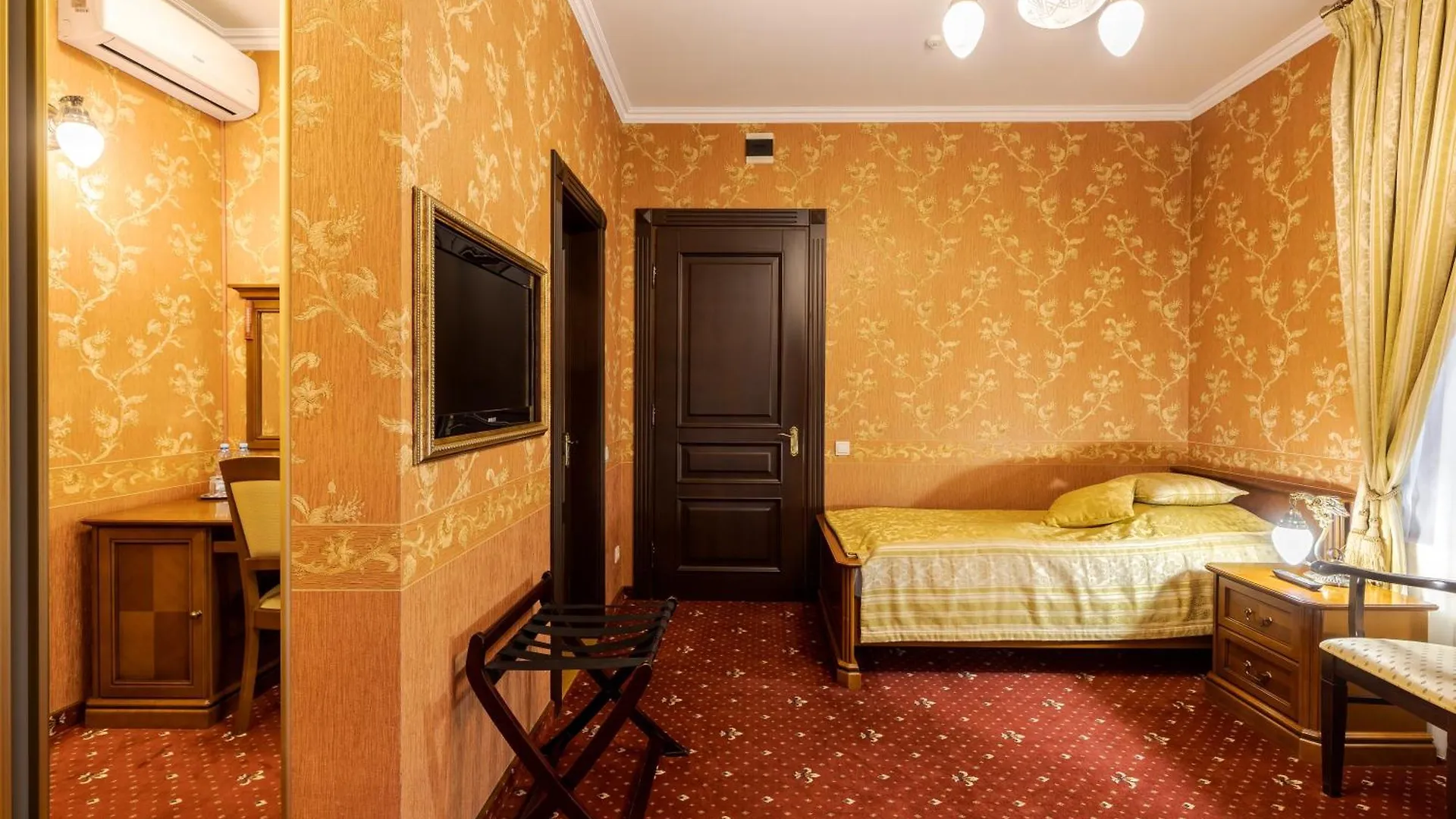 Luxury Boutique Andreevskiy Hotel Lviv 4*,