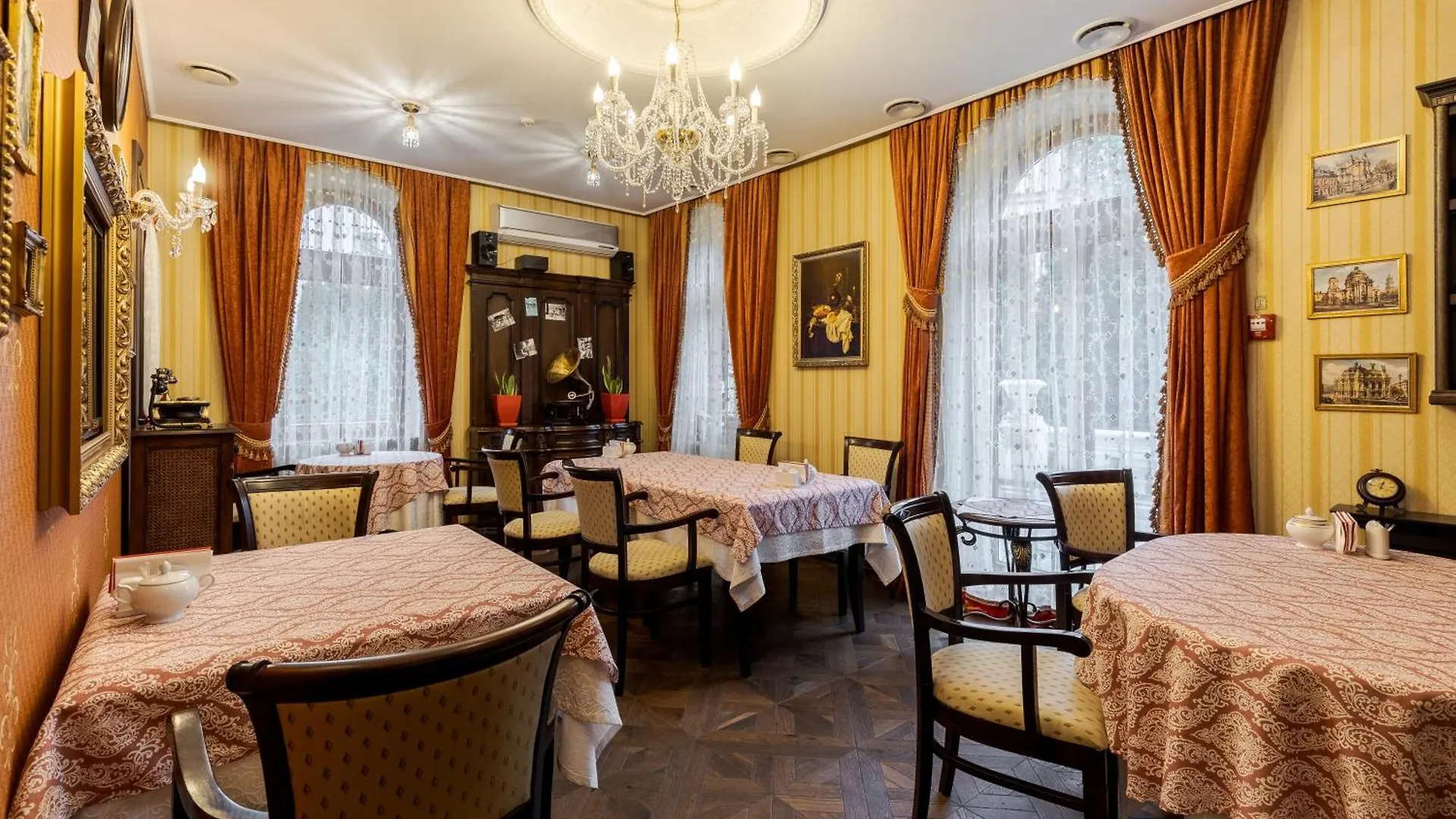 Luxury Boutique Andreevskiy Hotel Lviv